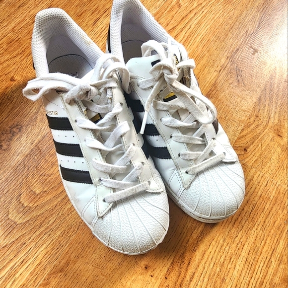 ADIDAS superstar - Picture 1 of 5